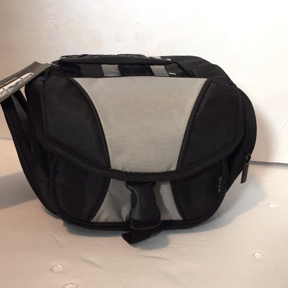 🆕 black digital camcorder/ slr camera bag